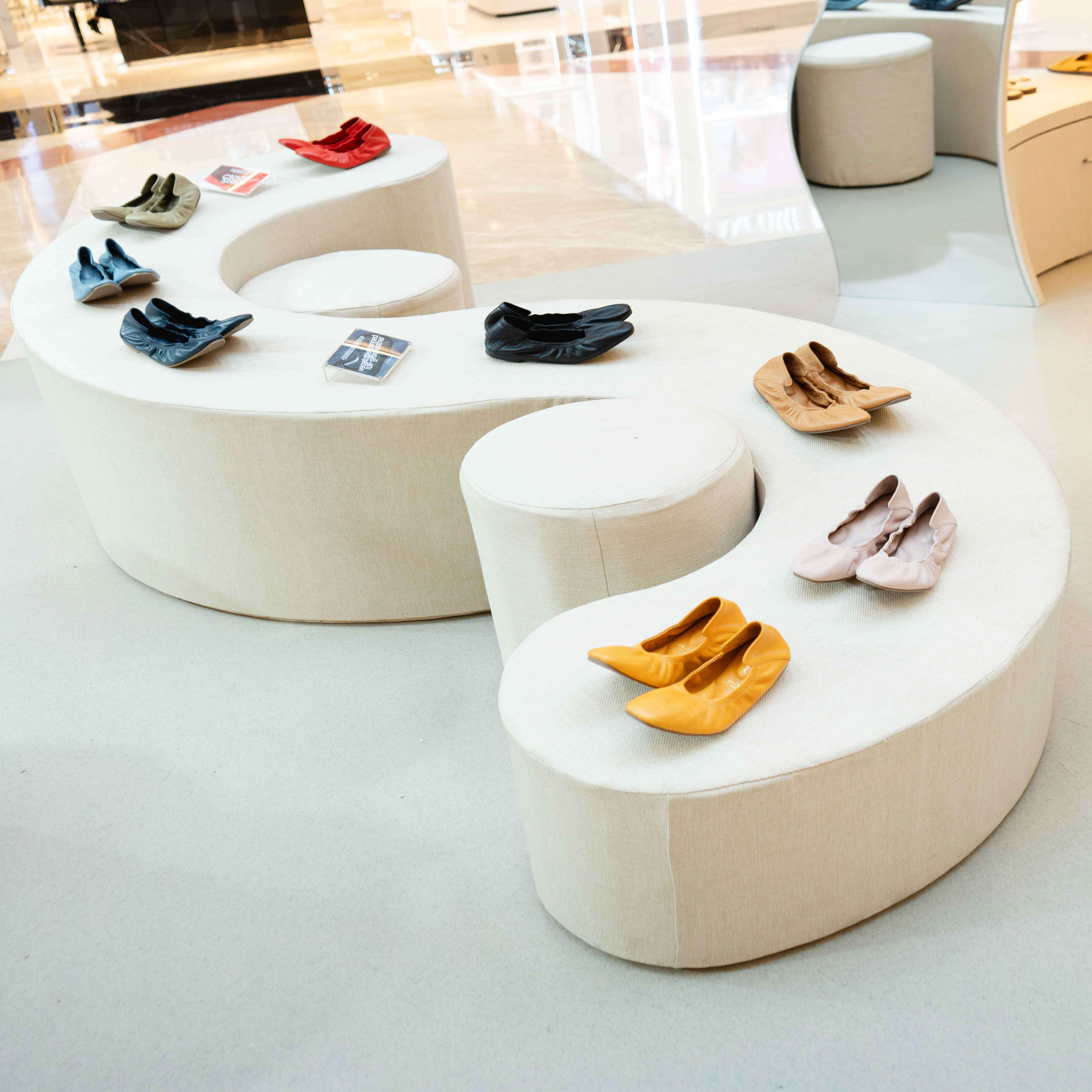 - SHADDY Hadir Kembali di PIM: Pop-Up Booth Dilengkapi Koleksi Terbaru Sommer Sangria 2025