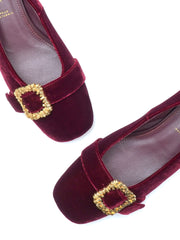 Caterine Maroon